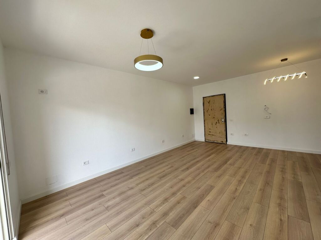 Shitet Apartament 2+1+Ballkon ne Don Bosko