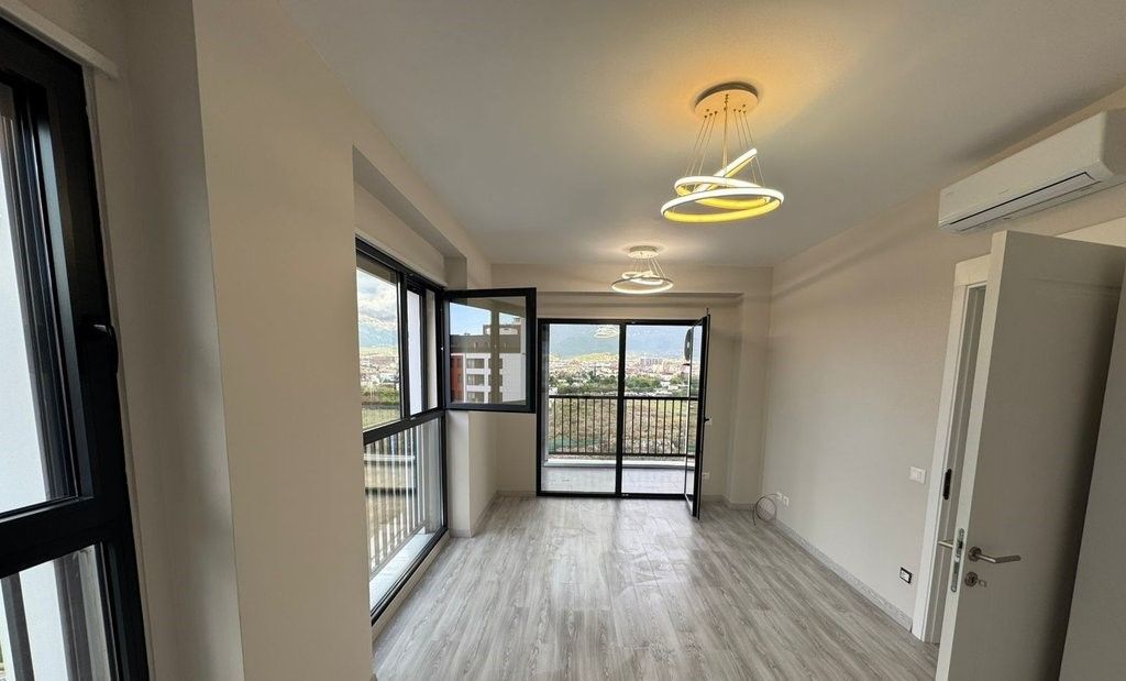 Ambient 1+1 për Zyra - Bulevardi i Ri