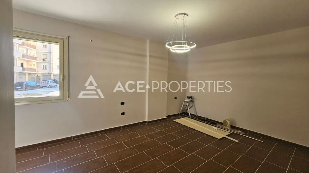 Shitet 2+1 Te Vila E Zogut