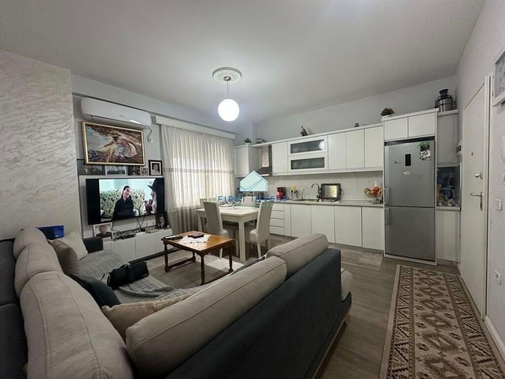 Apartament 1+1 me qera tek Cormeum