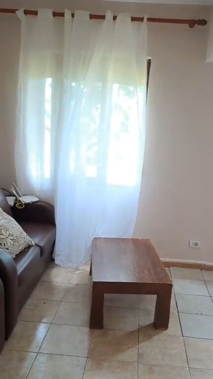 Eskluzive, Jepet me qera apartament 3+1 ne Paskuqan