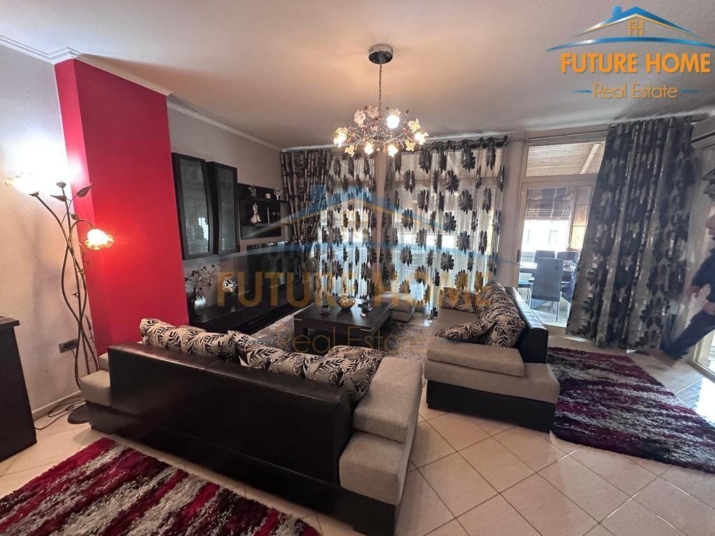 Qera, Apartament 2+1, Rruga e Barrikadave, Tiranë