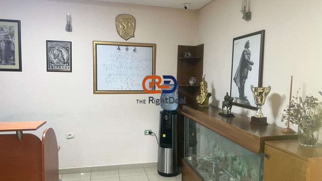 Tek Selvia, Shitet Njesi Biznesi Ideale Per Investim !!!