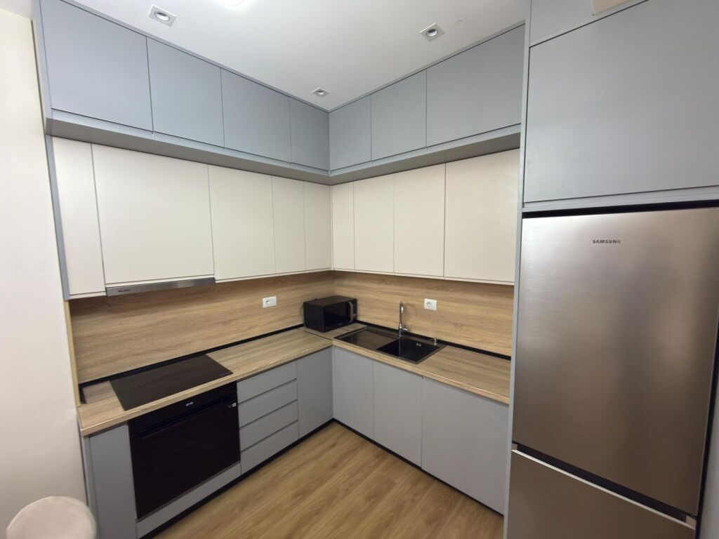 Jepet me qera apartament 1+1 tek Kadiu