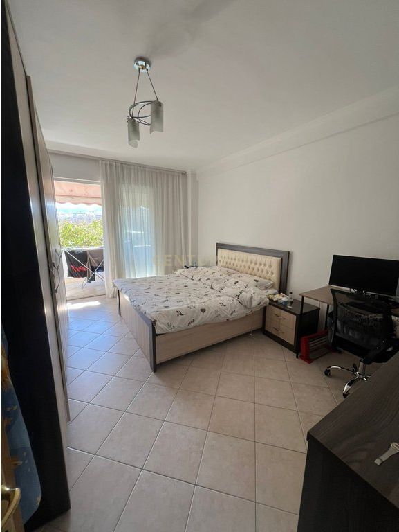 Apartment 1+1 for sale near Square 21, Rruga e Kavajes