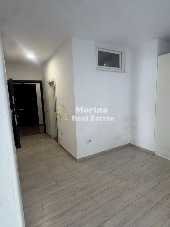 Qera | Apartament 1 + 1 | Rruga 5 Maji | 400 €/muaj