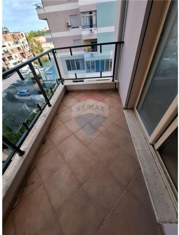 🏡 Apartament 1+1 për Shitje – Transballkanike, përballë Alpetit, Vlorë