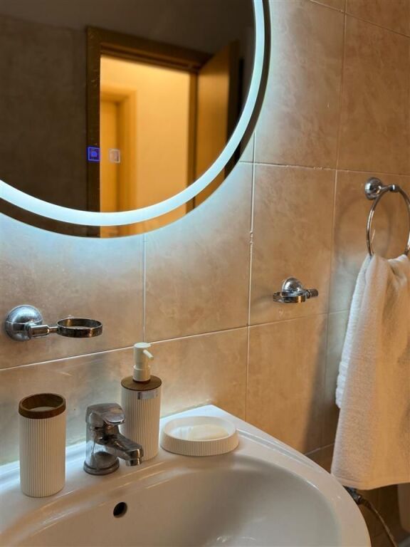 APARTAMENT ME QERA 2+1 ISH FUSHA AVIACIONIT 1100 EURO