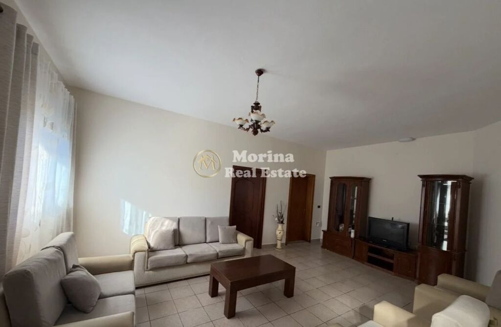 Qera | Vilë 2 + 1 | Poligrafiku | 450 €/muaj