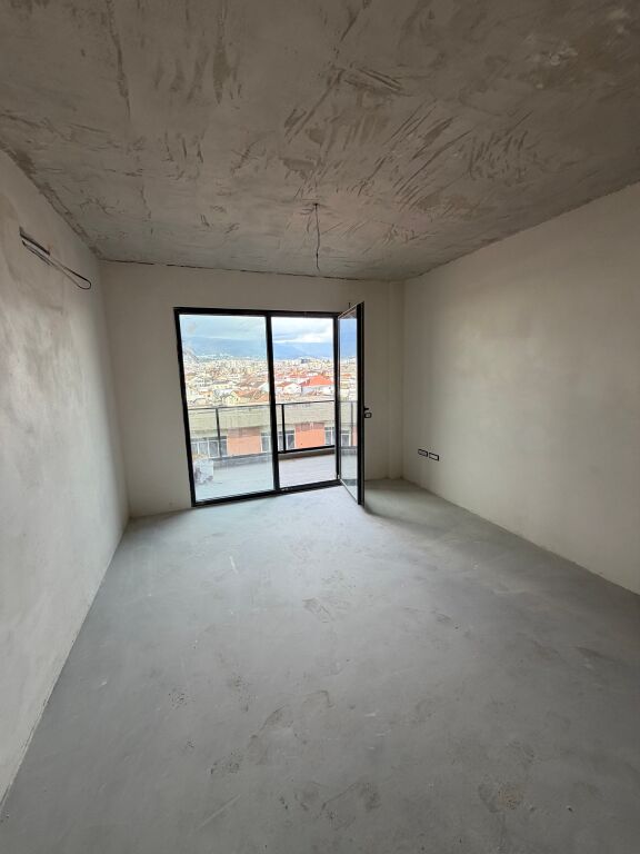 📍 5 Maji Shitet Apartament 2+1+2 / 93 M2