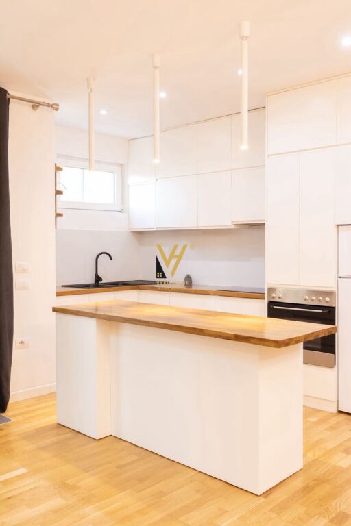 SHITET APARTAMENT 2+1+2+BLK TE ZOGU I ZI 260.000 EURO