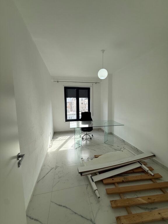 At the Lura Complex Near the New Boulevard, a 2+1+2 Apartment is for Rent at a Bargain Price!