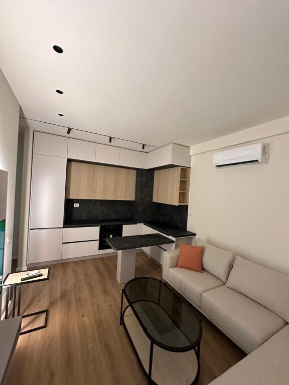 Shitet apartament 1+1 te Rezidenca Kaimi ne zonen e Ali Demit!