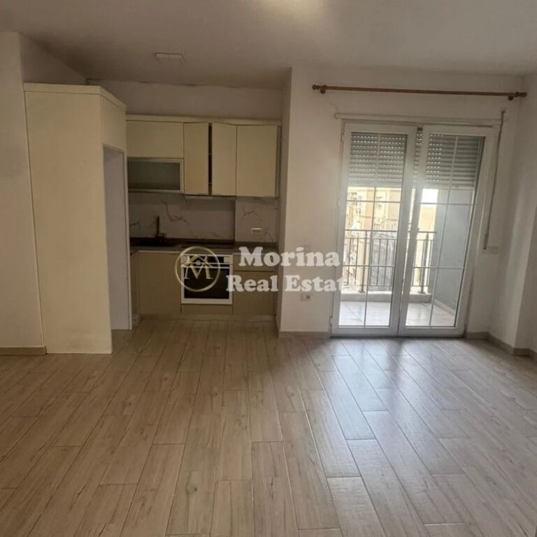 Qera | Apartament 1 + 1 | Rruga 5 Maji | 400 €/muaj