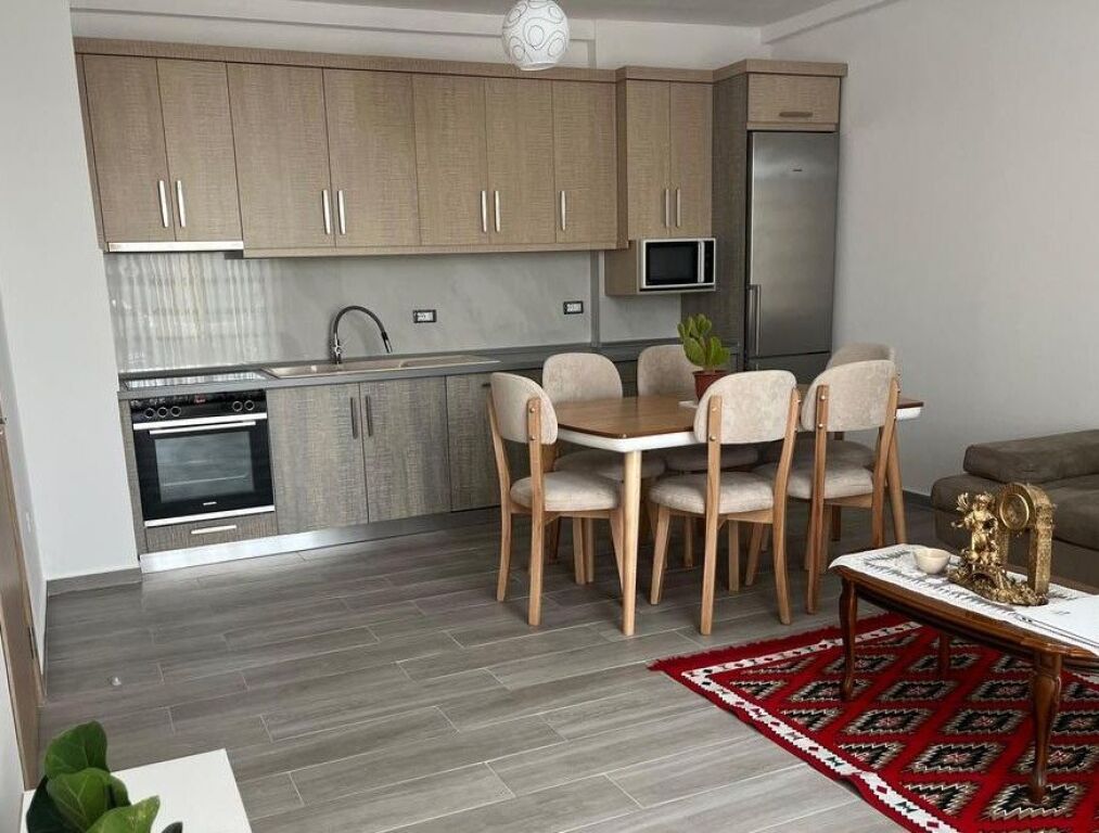 JEPET ME QIRA APARTAMENT 3+1+2 – RRUGA 5 MAJI
