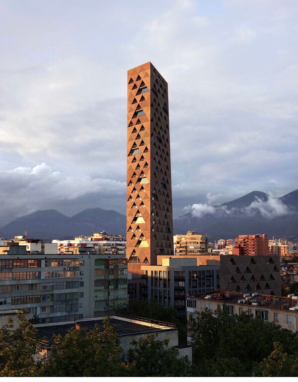 Tirana tower porcelan