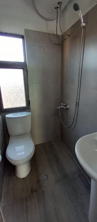 GARSIONERE 20000 LEKE.BULEVARDI I RI