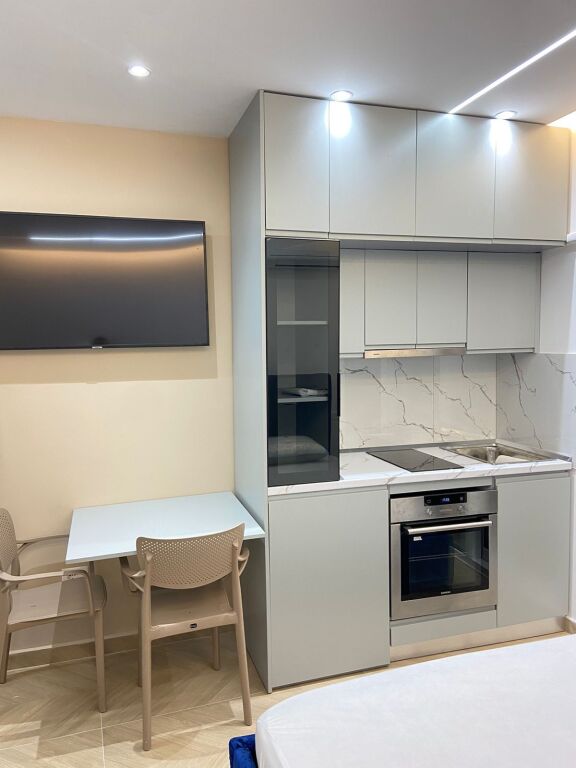 Jepet Garzoniere me qera