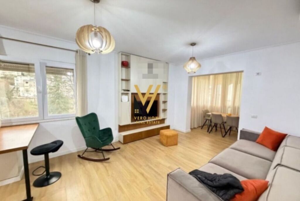 JEPET APARTAMENT 2+1+2 ME QIRA TE KOPSHTI BOTANIK 700 EURO