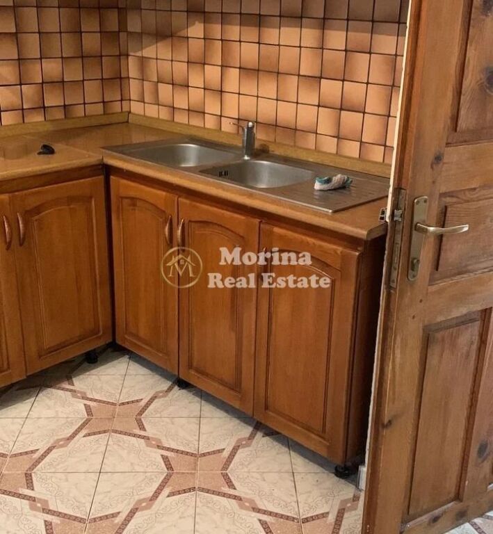 Affitto | Casa privata 2 + 1 | Mercato Elettrico | 430 €/mese