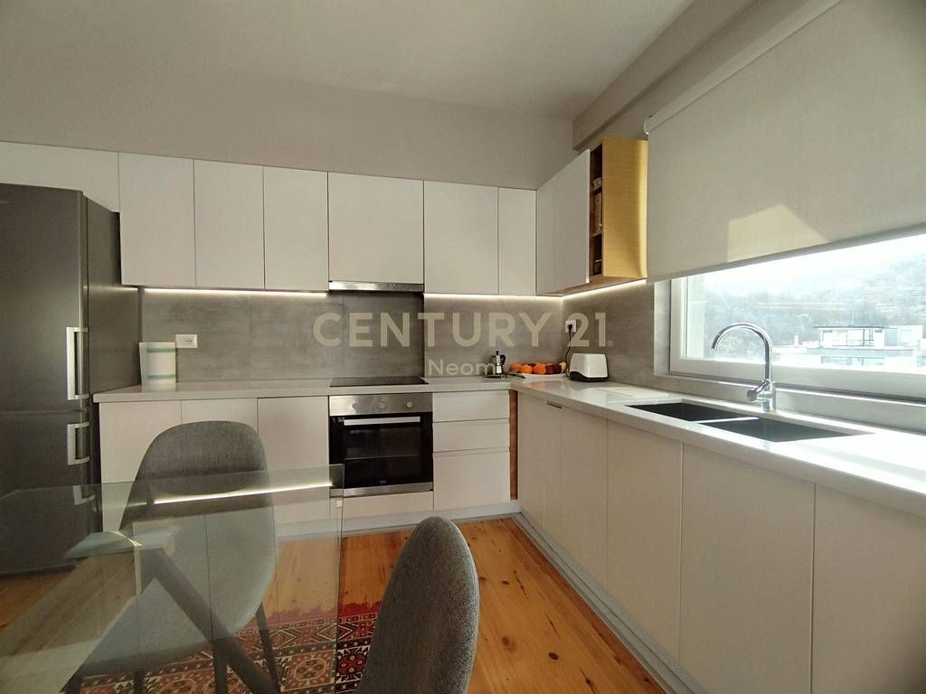 JEPET ME QIRA PENTHOUSE 3+1, KOPSHTI BOTANIK! 1,300 € /Muaj