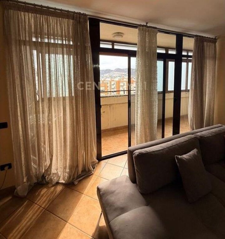 APARTAMENT 2+1 ME QIRA PERBALLE KOMPLEKSIT DELIJORGJI!