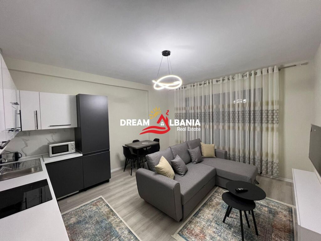 Jepet me qera apartament 2+1+post parkimi tek rruga e Durrsit prane Colosseo (ID 4219386)