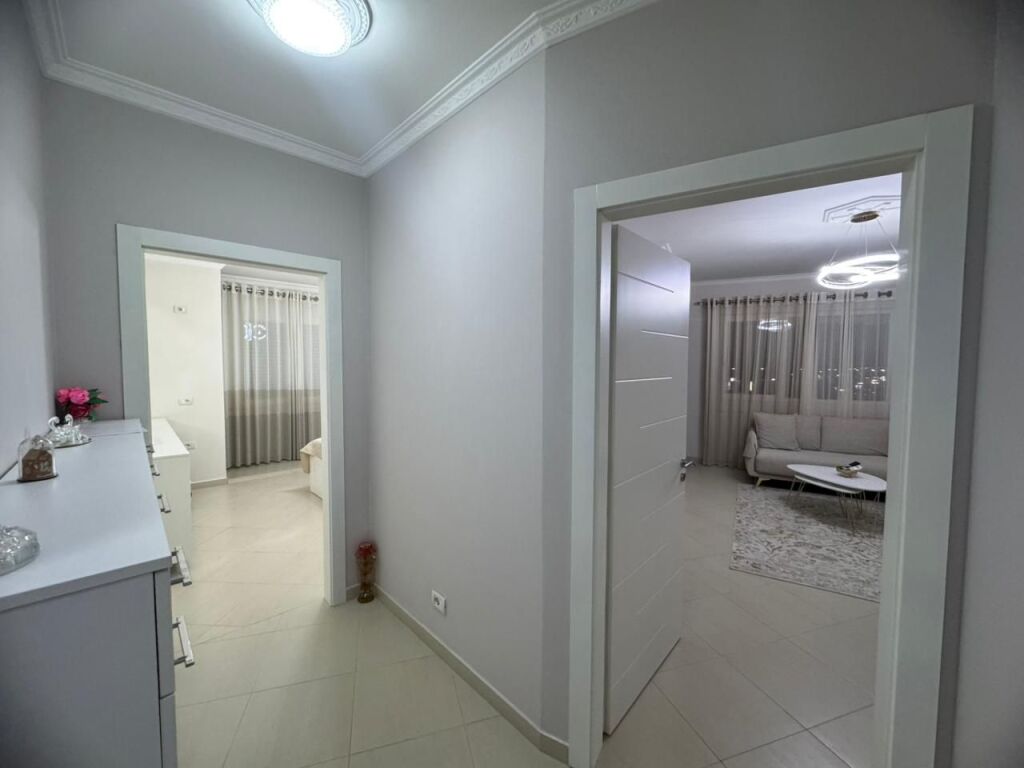 Jepet me Qira Super Apartament 1+1 – Astir !