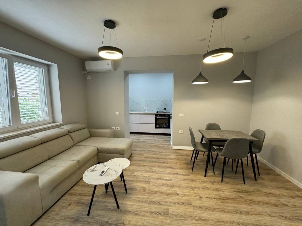 FOR RENT 2+1 APARTMENT AT BULEVARDI ZOGU I PARE 700 € /Month