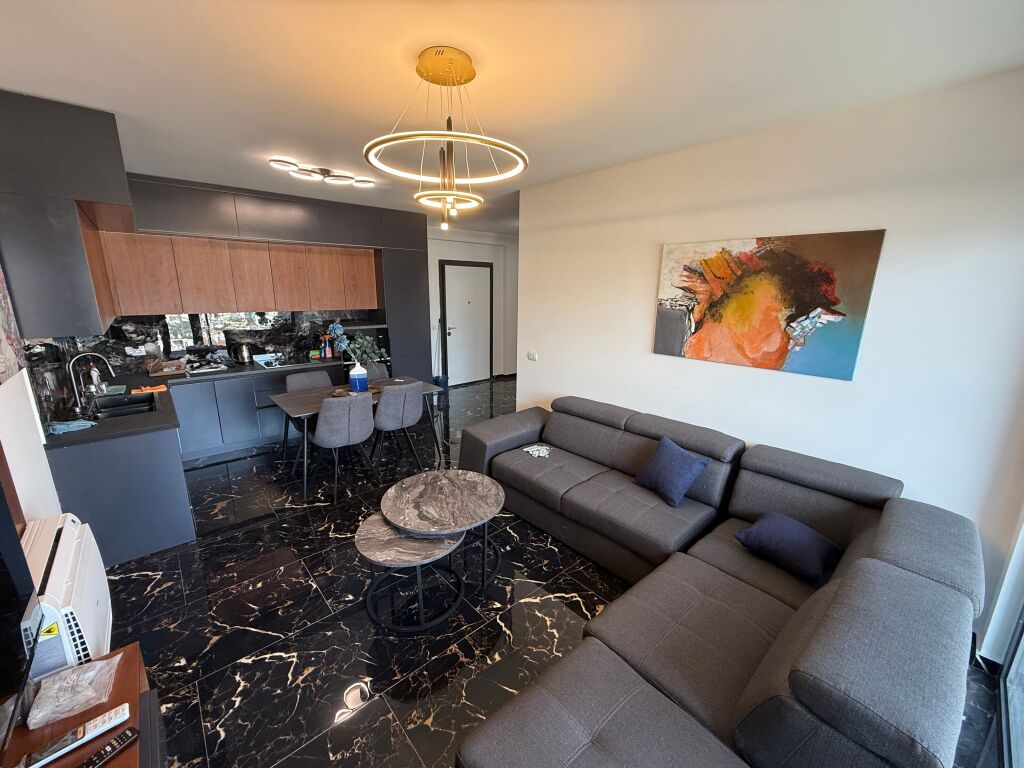 Apartament 1+1 me qera tek Casa Italia 600€