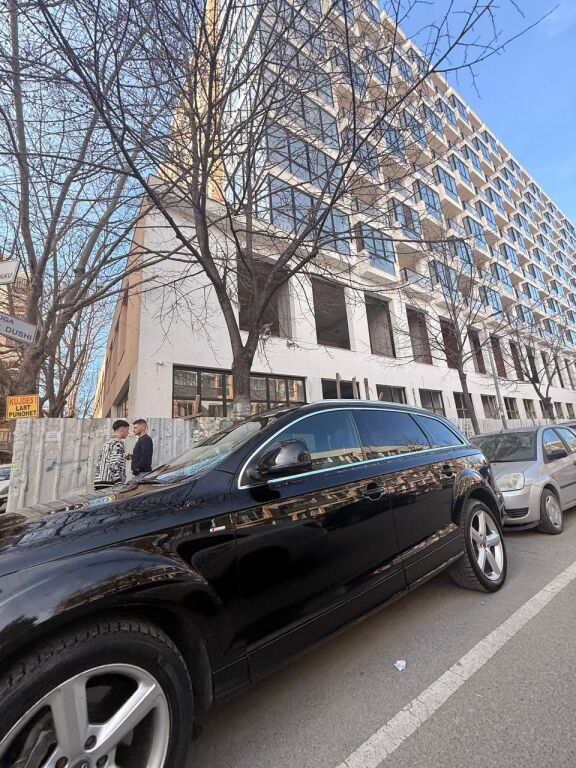 SHITET AMBIENT BIZNESI QENDER,DURRES