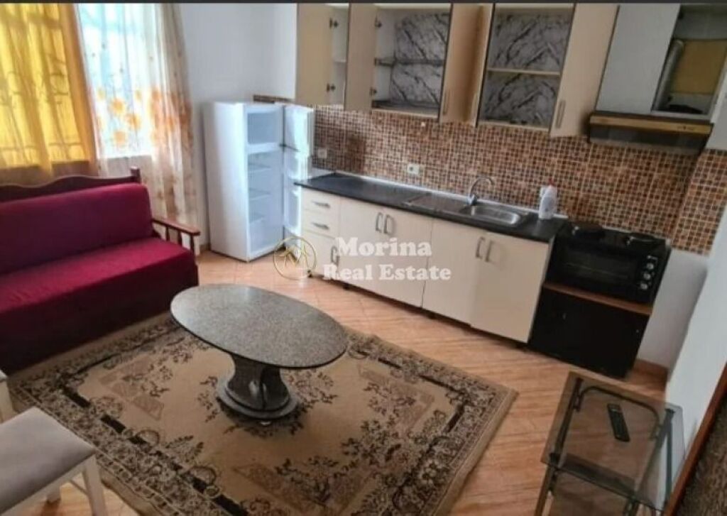 Affitto | Casa privata 1 + 1 | 5 Maji | 300 €/mese