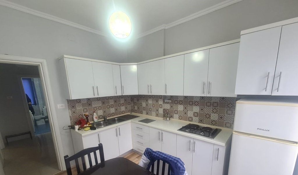 APPARTAMENTO 1+1+DEPOSITO VICINO ALLA STRADA DI DURAZZO!