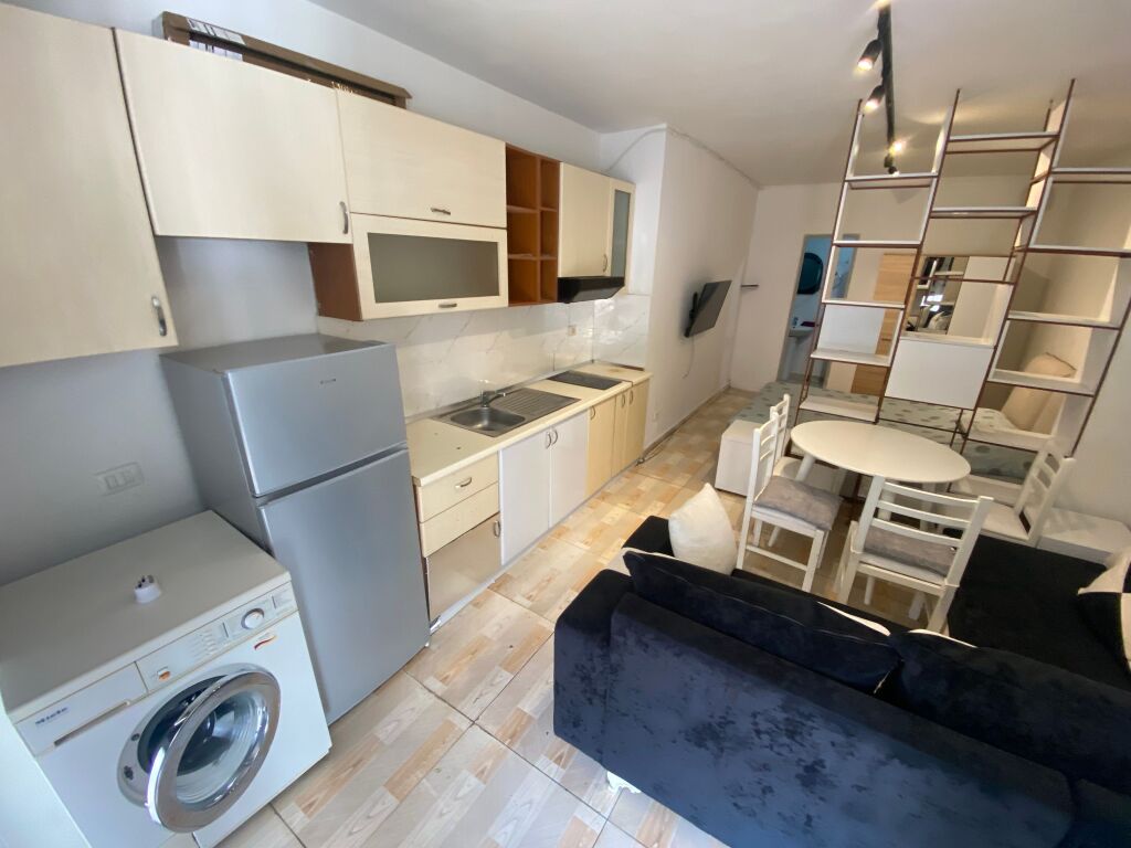 🏡 Jepet Garsionere me Qera te ish-Tregu Elektrik, Tiranë