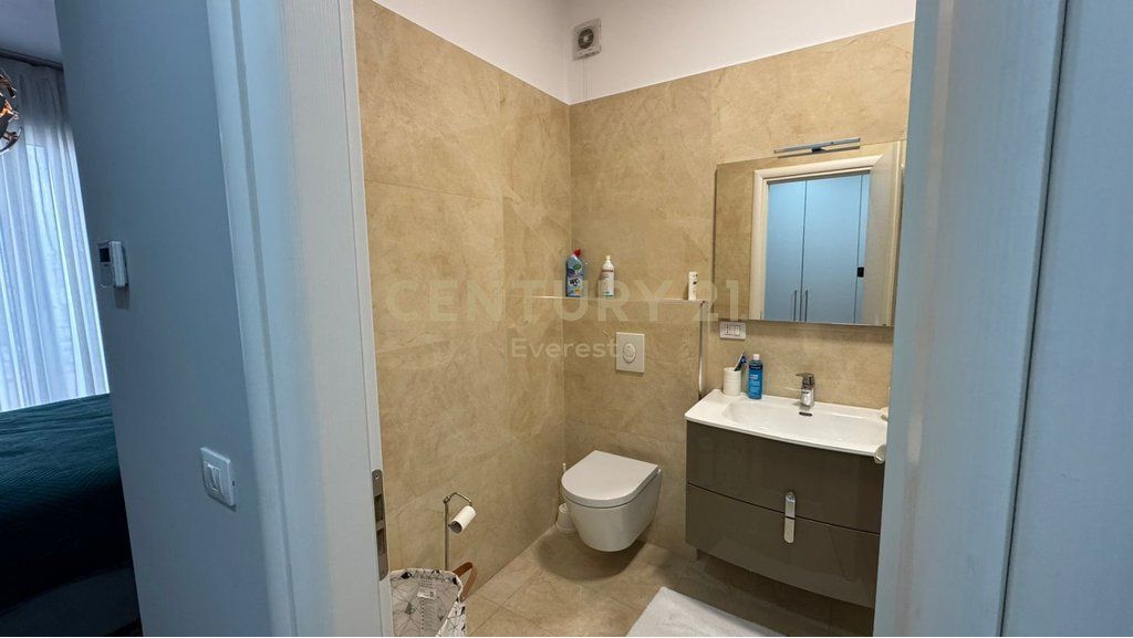 FARMACIA 10-SHESIM APARTAMENT 2+1+2 + POST PARKIMI
