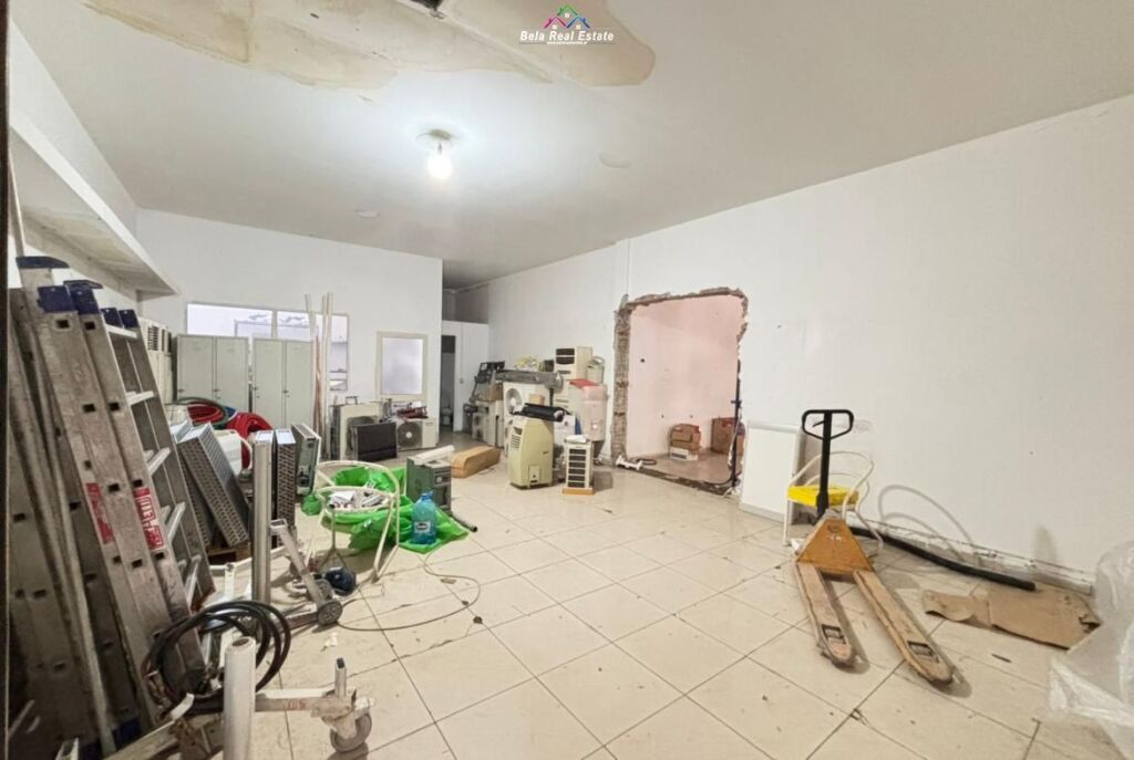 Magazine Me Qera Ne Misto Mame ( ID BM301) Tirane