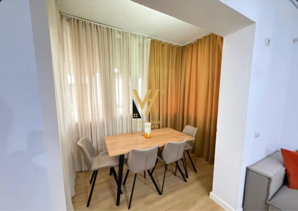 JEPET APARTAMENT 2+1+2 ME QIRA TE KOPSHTI BOTANIK 700 EURO
