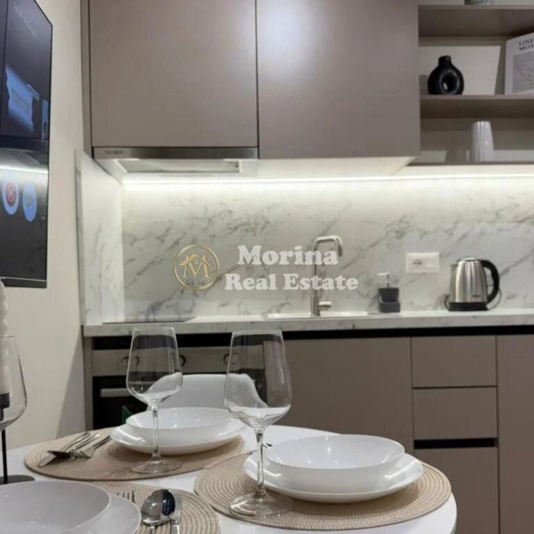 Shitje | 2 Apartamente 1 + 1 | 21 Dhjetori | 200000 €