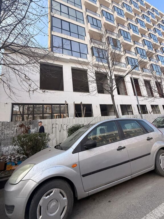 SHITET AMBIENT BIZNESI QENDER,DURRES