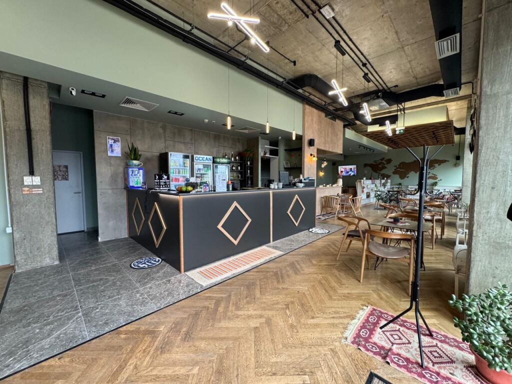 📌 Vendesi Bar-Caffè in Vendita 📍 vicino all'Aeroporto Internazionale di Tirana Madre Teresa