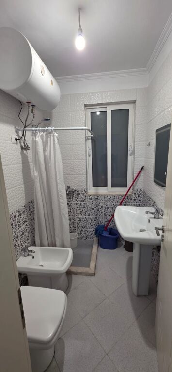 Jepet Me Qera Apartament 2+1+2 Tualete + 1 Ballkon