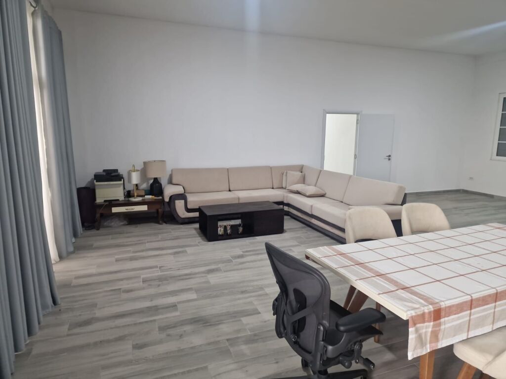 Eskluzive,Jepet me qera godine per bar-restorant-hoteleri ne Paskuqan