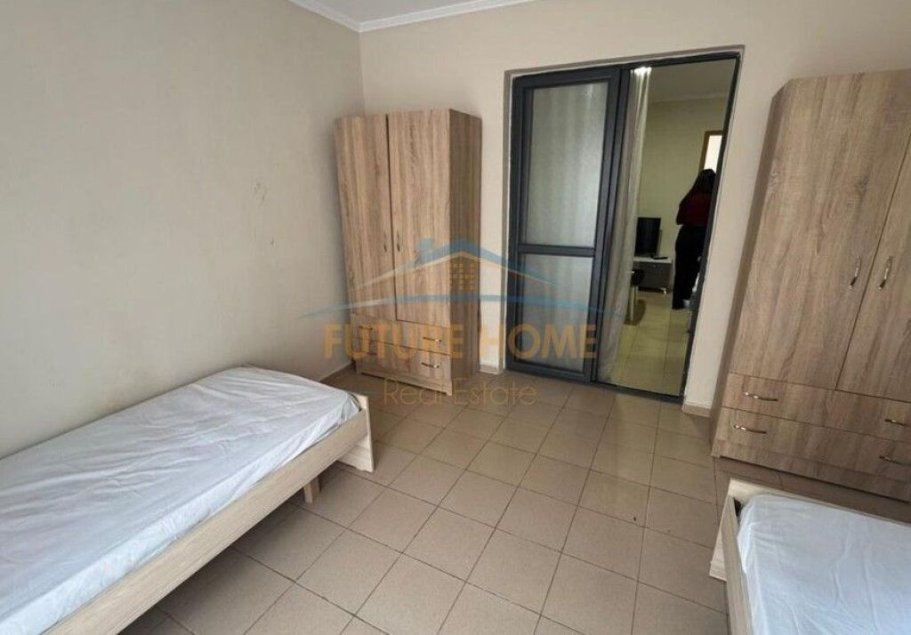 Qera , Apartament 2+1, Rruga Kongresi i Manastirit , Tirane.