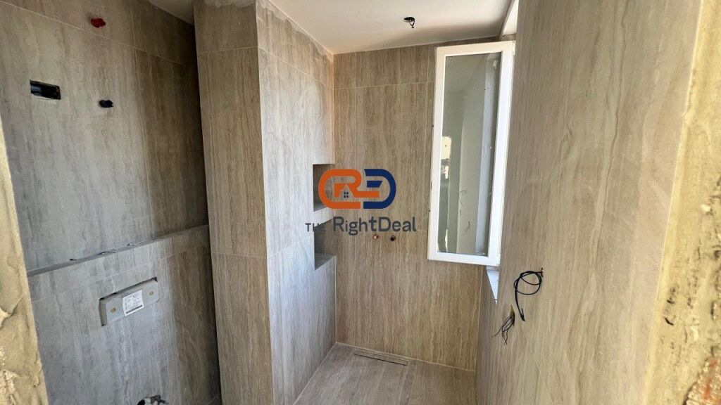 Vicino al Mercato Elettrico, Appartamento 2+1+2 con Veranda e Vista Fantastica in Vendita!!!