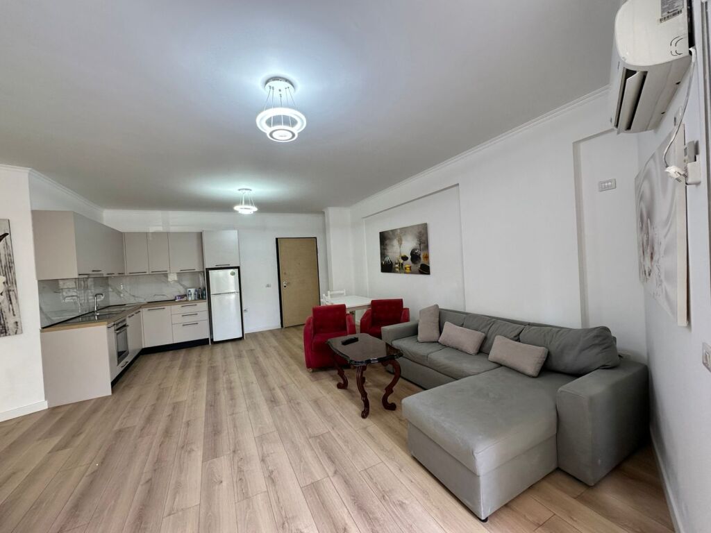 Vendesi appartamento 2+1+balcone a Don Bosko