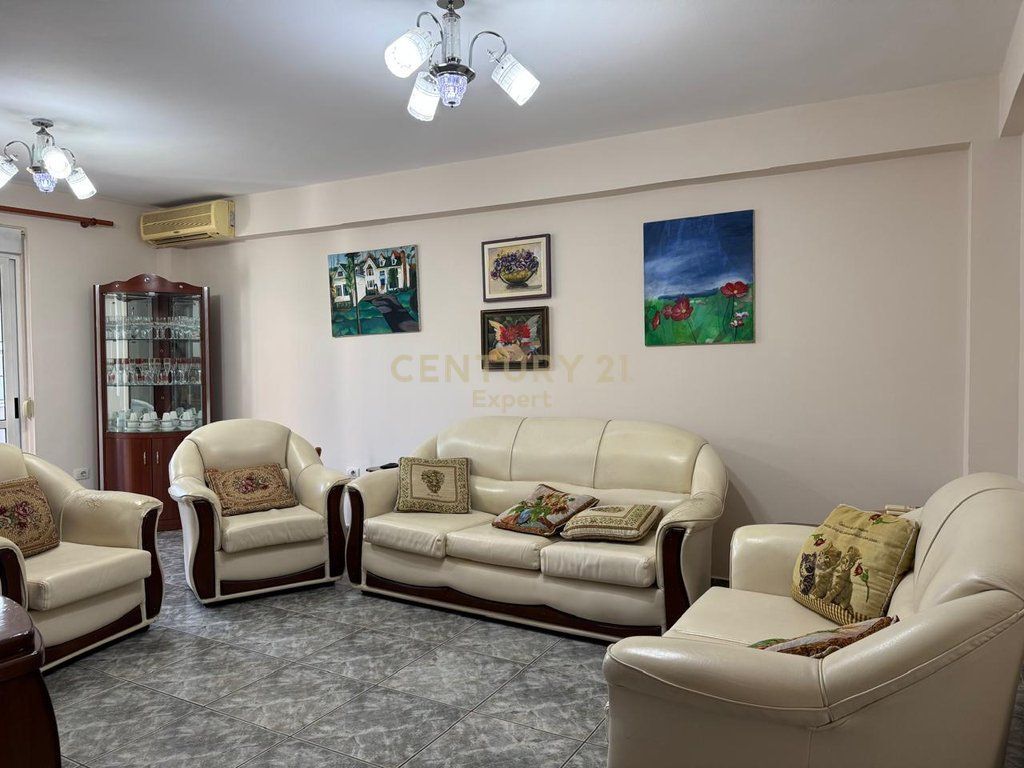 Apartment 1+1 for rent in Ish-Bllok 600 € /Month