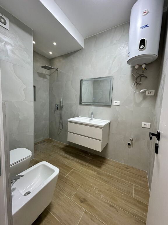 Shitet Apartament 2+1+Ballkon ne Don Bosko