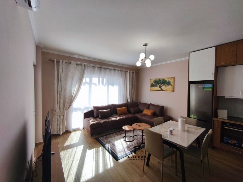 APARTAMENT ME QERA 1+1 ZOGU I ZI 80.000 LEKE