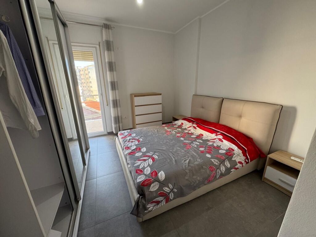 Jepet apartament me qera 2+1