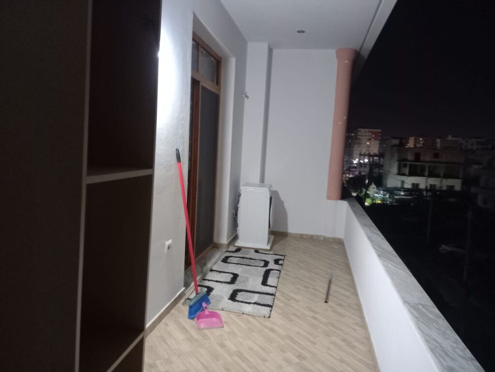 Apartament 1+1 me qera ne Astir tek Vila L